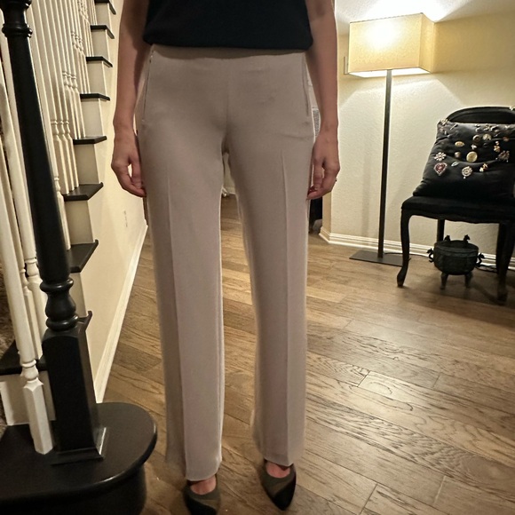 Elie Tahari Pants - NWT Elie Tahari Elegant Crepe Gray Pants